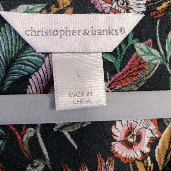 Christopher Banks Short Sleeve Floral Button Down Top . - Picture 3 of 4